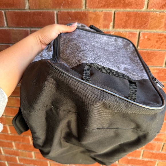 ADIDAS SMALL DUFFLE BAG - Picture 3 of 4